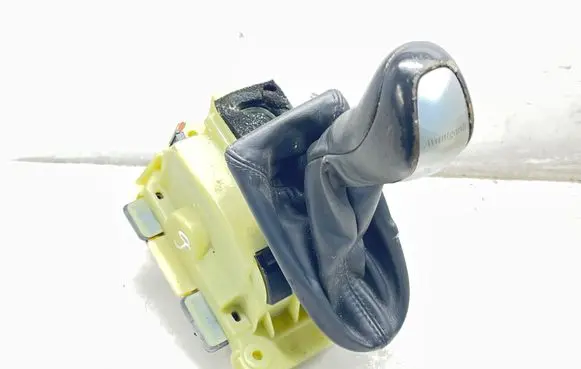 Mercedes-Benz E W211 Gear shifter/selector A2112673124