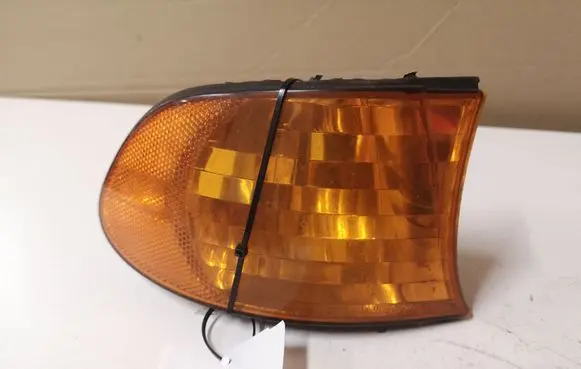 BMW 7 E38 Front indicator light 0311327002 8376394 1315113126