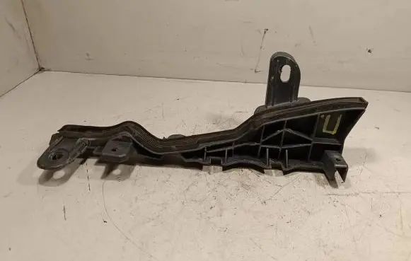 Mercedes-Benz E W213 Other engine bay part A2138310400