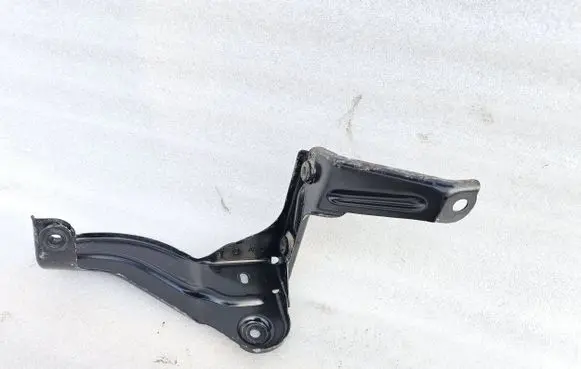Audi A6 S6 C6 4F Radiator mount bracket 4F0145813F