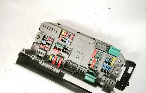 BMW X5 E70 Fuse box set b010107400 518966010b