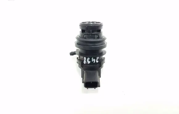 Toyota Hilux (AN10, AN20, AN30) Windscreen/windshield washer pump 8533071010