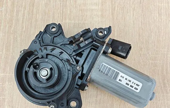 Audi A7 S7 4G Rear door soft close latching motor 4G8839003