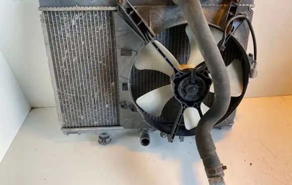 Coolant radiator