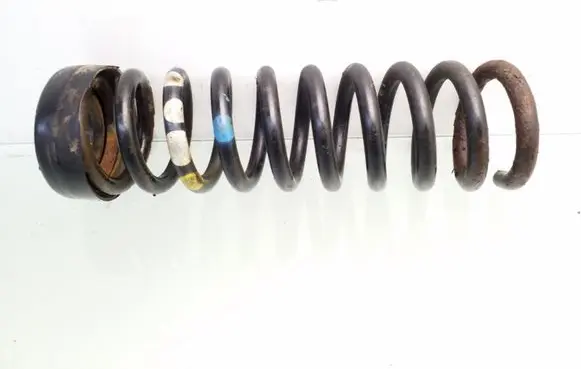 Mercedes-Benz E W124 Rear coil spring