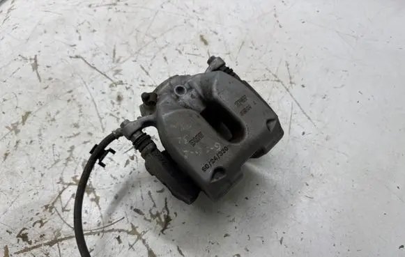 BMW X3 G01 Front brake caliper 53389A