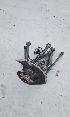 Rear wheel hub spindle/knuckle