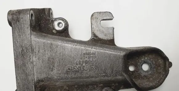 Volvo S90, V90 Engine mounting bracket 1366457
