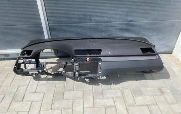 Volkswagen Touran I Dashboard 1T1858295