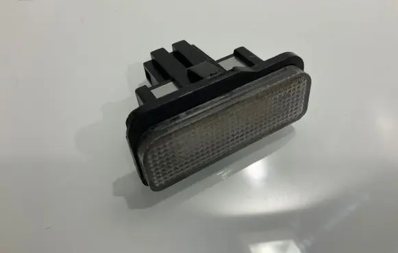 Mercedes-Benz E W211 Number plate light