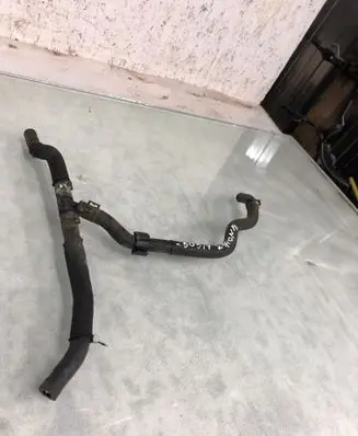 Engine coolant pipe/hose