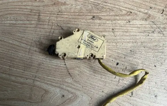 Ford Scorpio Central locking motor 87BG220A20A1B