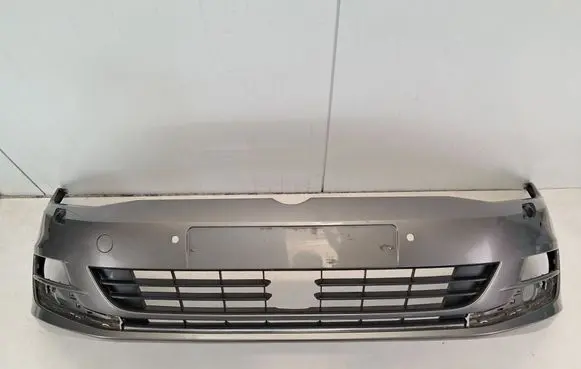 Volkswagen Golf VII Front bumper 5G0807221 Z2652