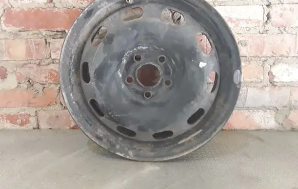 Volkswagen Bora R15 steel rim 1J0601027H