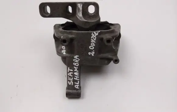 Seat Alhambra (Mk2) Engine mount bracket 5N0199262