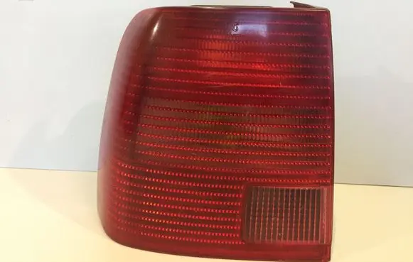Volkswagen PASSAT B5 Rear/tail lights 3B5945111E