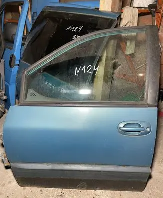 Chrysler Voyager Front door