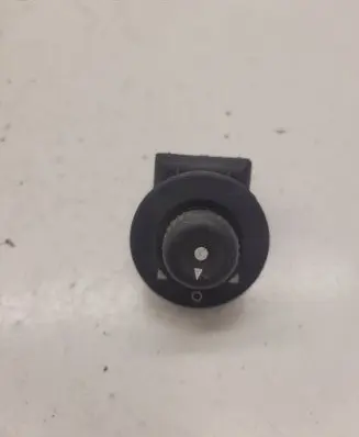 Citroen Xsara Picasso Wing mirror switch 185526