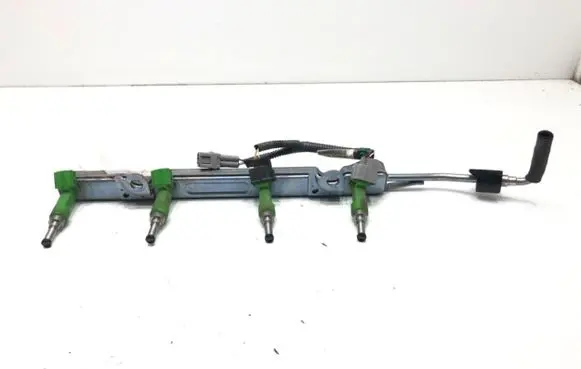Toyota RAV 4 (XA40) Fuel main line pipe 23250-36010