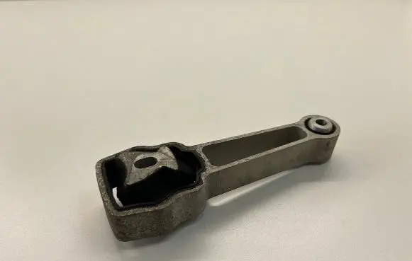 Volvo V60 Engine mount bracket