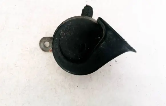BMW 5 E39 Horn signal E9011157