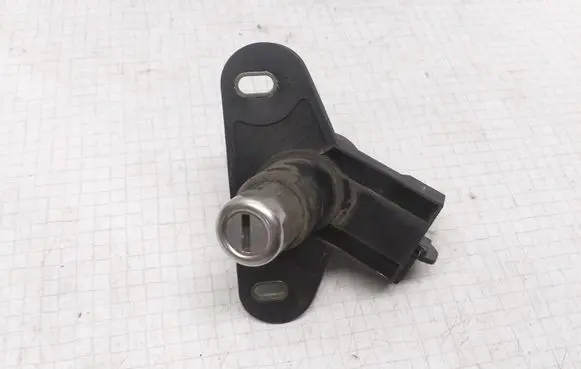 Opel Astra G Tailgate exterior lock 