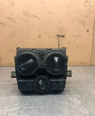Mercedes-Benz Vito Viano W639 Climate control unit A6394461328 5HB00851204