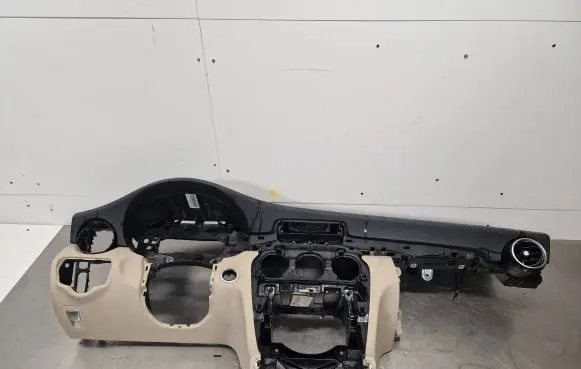 Mercedes-Benz C W205 Dashboard A2056801487 20140409F120