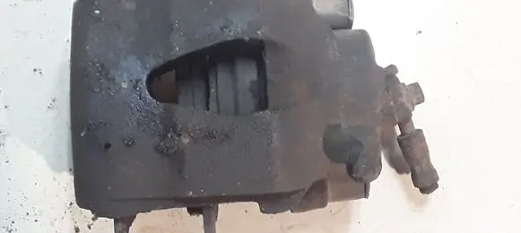 Volkswagen Golf IV Front brake caliper