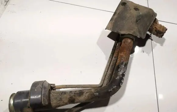 Fuel tank filler neck pipe