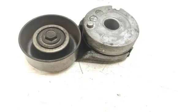 Nissan Qashqai+2 Generator/alternator belt tensioner