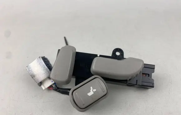 Subaru Forester SJ Seat control switch 8PLH010216
