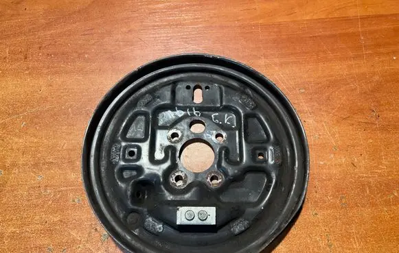 Skoda Rapid (NH) Rear brake disc plate dust cover 6R0609075J