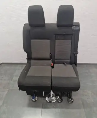 Opel Vivaro Front double seat