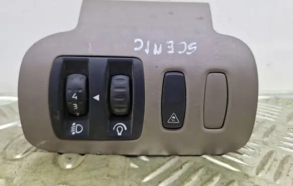 Renault Scenic II - Grand scenic II Headlight level height control switch 8200140985