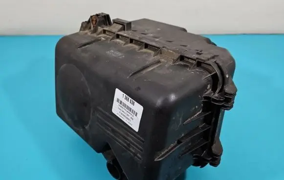 Air filter box