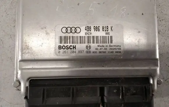 Audi A4 S4 B5 8D Engine control unit/module ECU 4B0906018K 26SA5788 0261204897