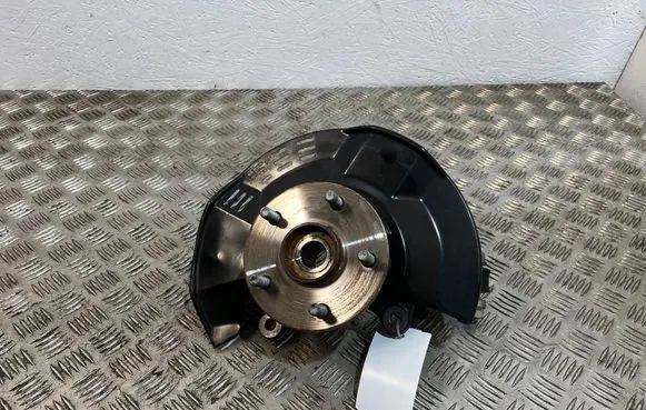 Toyota Yaris Cross Front wheel hub 
