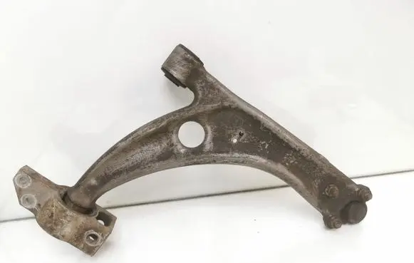 Volkswagen PASSAT B6 Front lower control arm/wishbone 3C0407153B