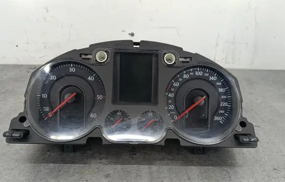 Volkswagen PASSAT B6 Speedometer (instrument cluster) 3C0920871E
