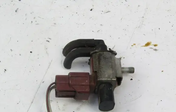 Mazda 6 Valve vacuum 