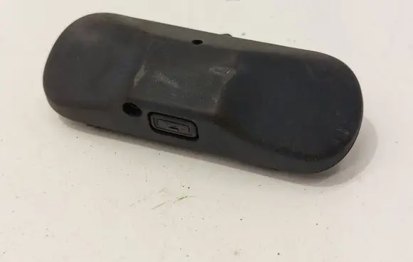 Windshield washer spray nozzle