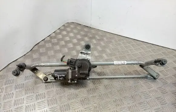 Volkswagen Tiguan Front wiper linkage and motor 5NB955023A A2506113 020518