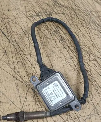 Mercedes-Benz C W205 Lambda probe sensor A0009051512