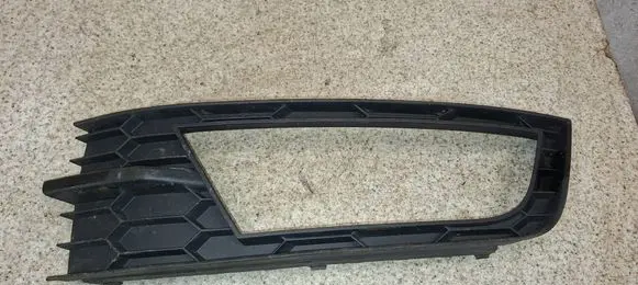 Skoda Octavia Mk3 (5E) Front fog light trim/grill 5E0807681 0111403615