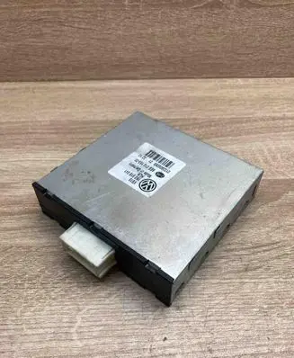 Volkswagen Golf VI Voltage converter/converter module 1K0919041 8ES01015300