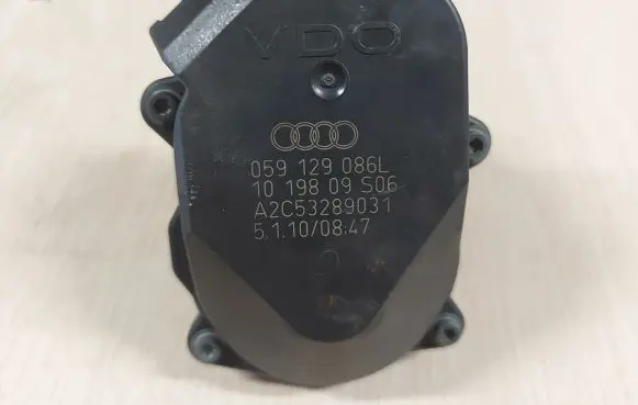 Audi Q5 SQ5 Intake manifold valve actuator/motor 059129086L