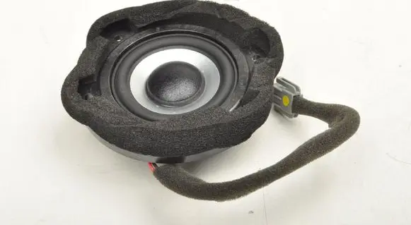 Volvo C70 Front door speaker 8676933