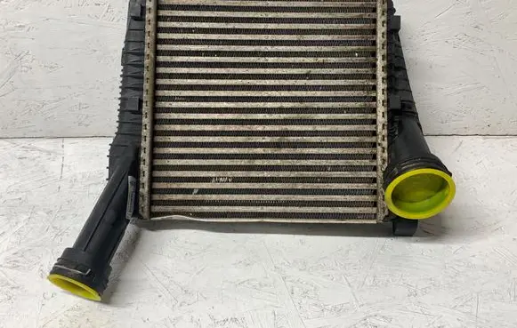 Audi Q7 4L Intercooler radiator 7P0145804A S5028005