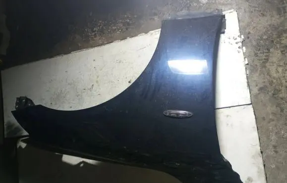 Lexus IS 220D-250-350 Fender